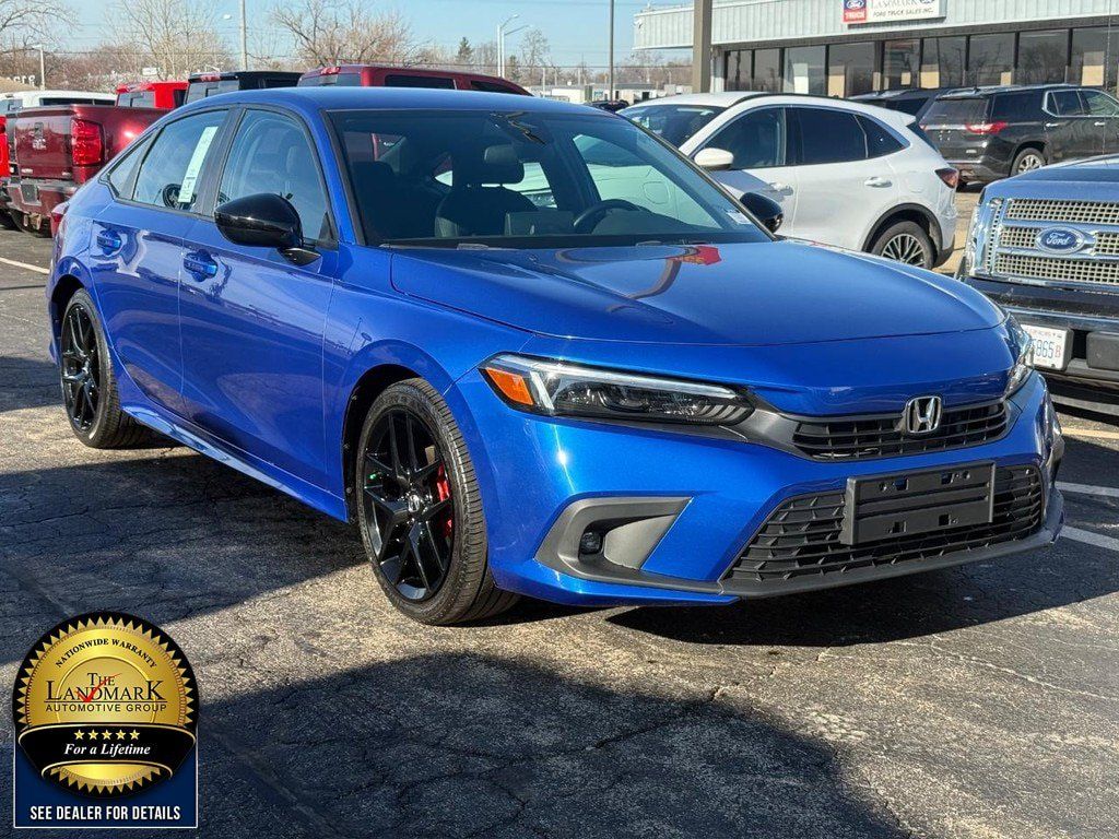 Used 2024 Honda Civic Sport image 3