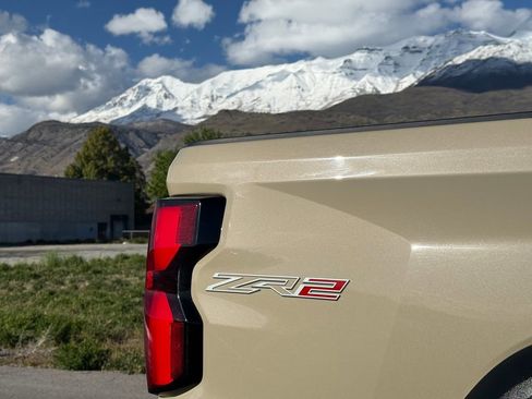 Used 2024 Chevrolet Colorado ZR2 w/ ZR2 Convenience Package III AWD/4WD image 16