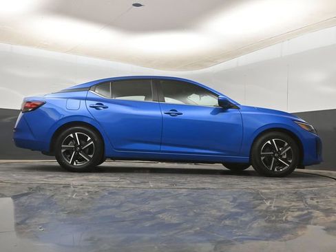 Used 2025 Nissan Sentra SV FWD image 16