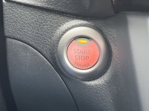 Used 2018 Nissan Sentra SV image 32