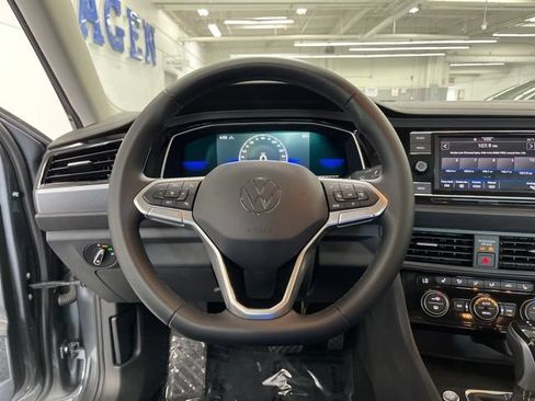 Certified 2023 Volkswagen Jetta SE FWD image 15