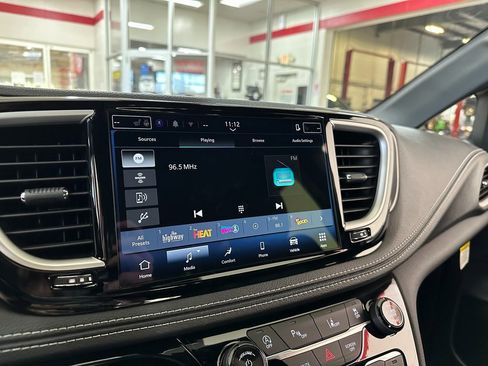 New 2026 Chrysler Pacifica Select image 22