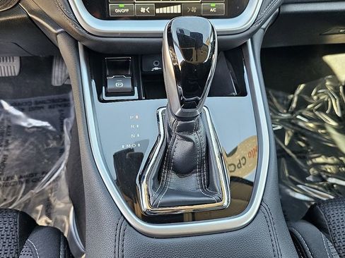 Certified 2025 Subaru Outback Premium AWD/4WD image 37