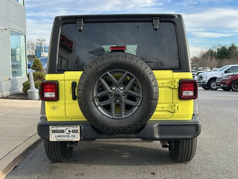 Used 2024 Jeep Wrangler Unlimited Sport image 6