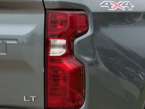 Used 2020 Chevrolet Silverado 1500 LT w/ Texas Edition AWD/4WD image 12
