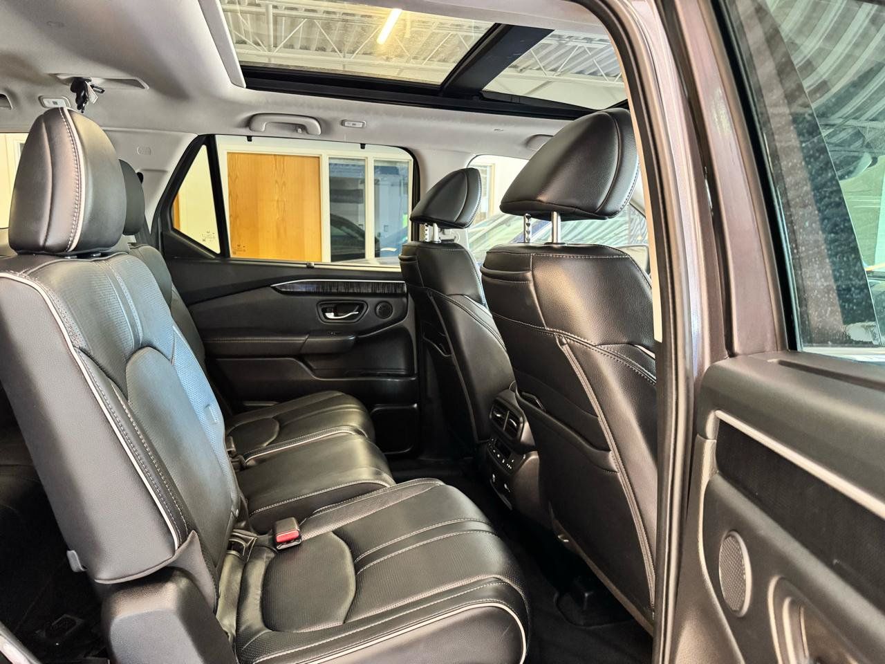 Used 2023 Honda Pilot Elite image 33