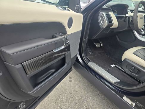 Used 2022 Land Rover Range Rover Sport HST AWD/4WD image 22