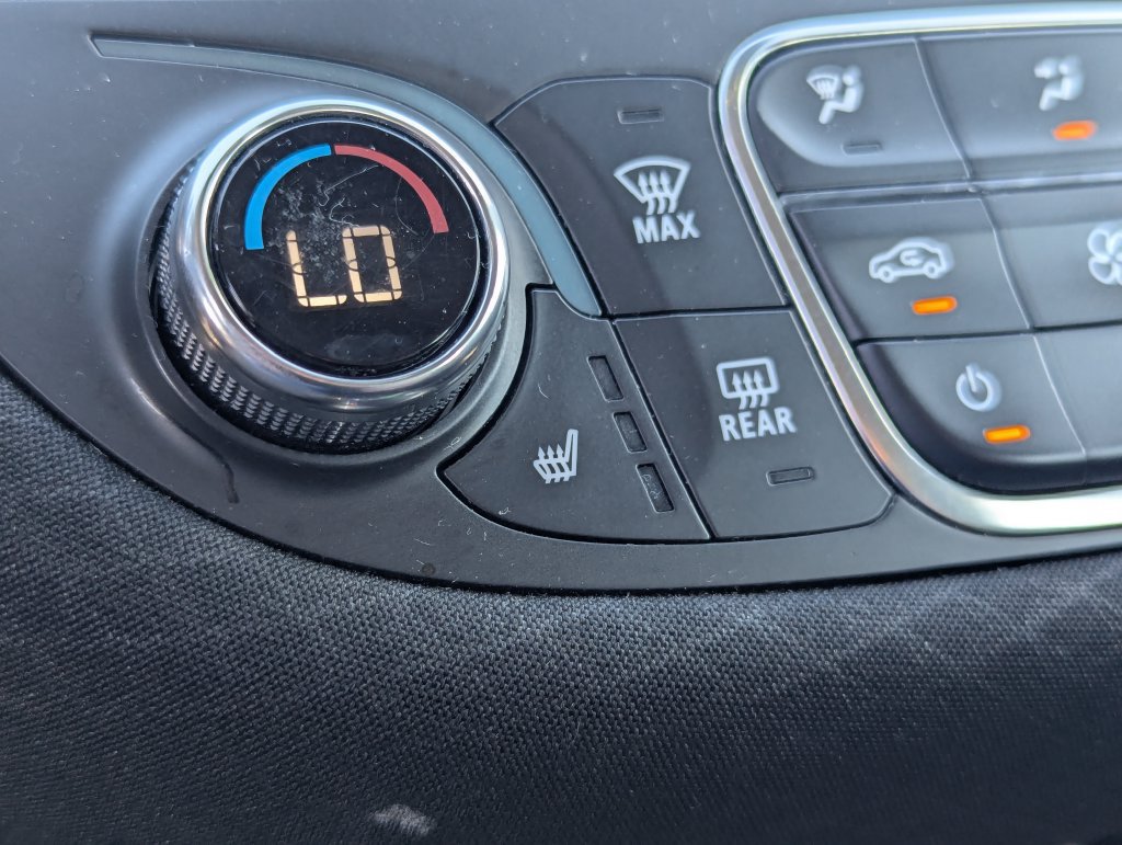 Used 2024 Chevrolet Malibu LT FWD image 17