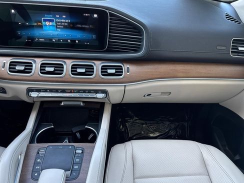 Used 2021 Mercedes-Benz GLS 450 4MATIC image 30