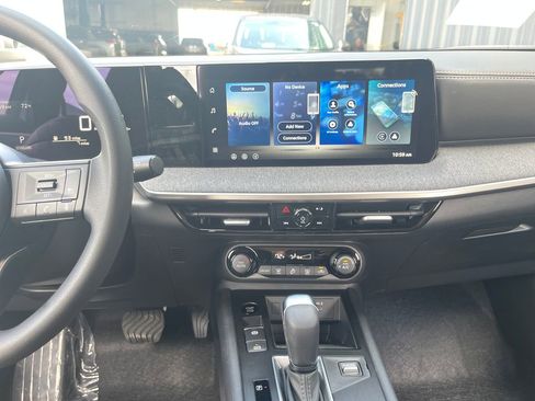 New 2026 Nissan Kicks SV image 18