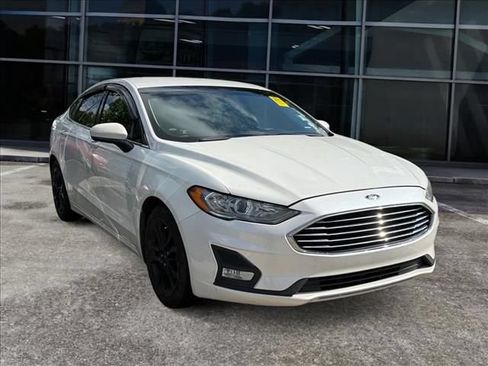 Used 2019 Ford Fusion SE w/ Equipment Group 151A FWD image 1