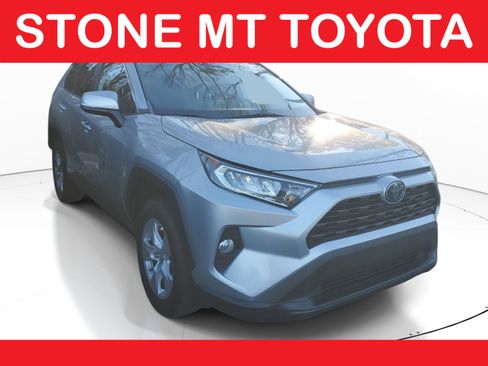 Used 2019 Toyota RAV4 XLE image 1
