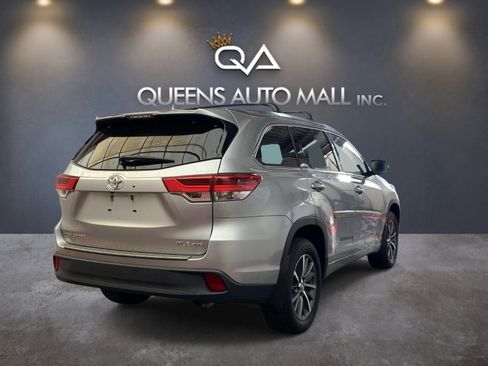 Used 2018 Toyota Highlander XLE w/ Protection Package #3 AWD/4WD image 6