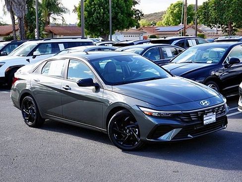 Certified 2026 Hyundai Elantra Sport image 3