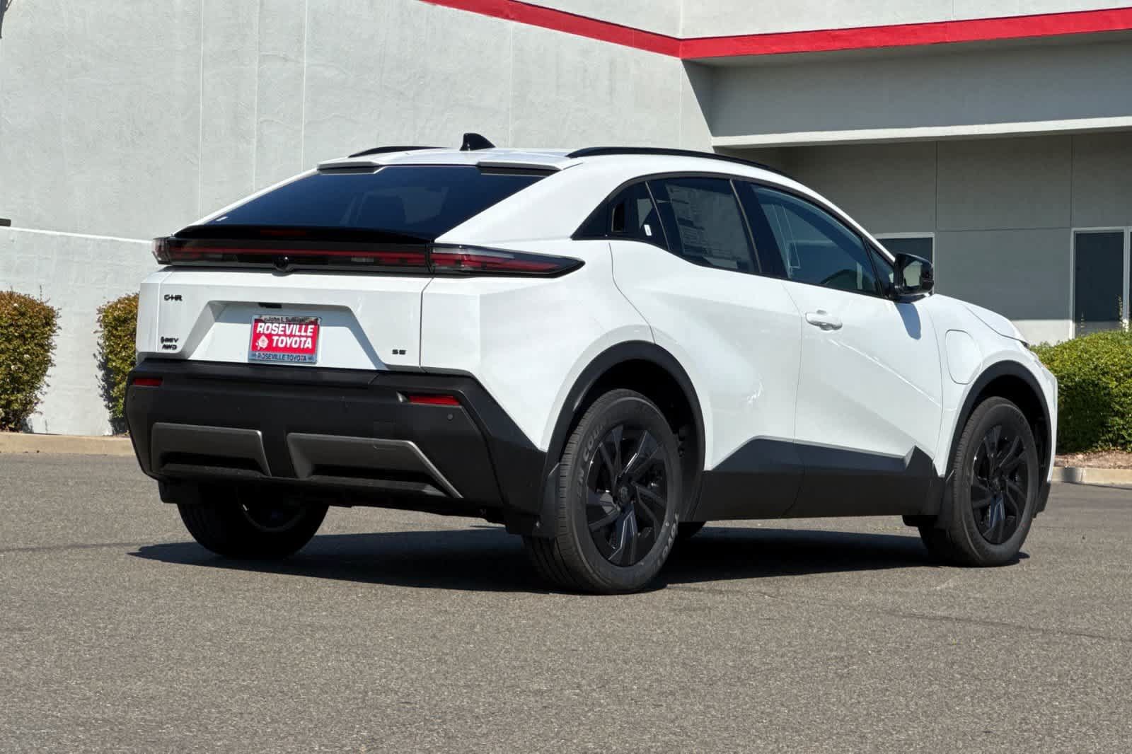 Used 2026 Toyota C-HR AWD/4WD image 2