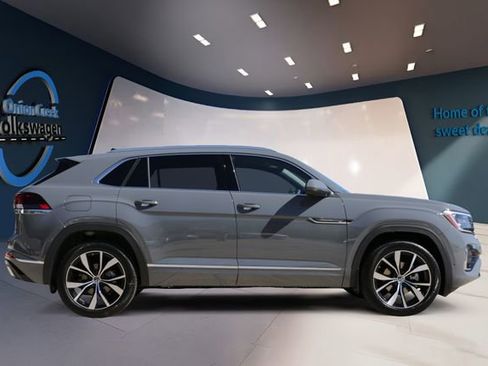New 2026 Volkswagen Atlas Cross Sport SEL Premium R-Line image 4