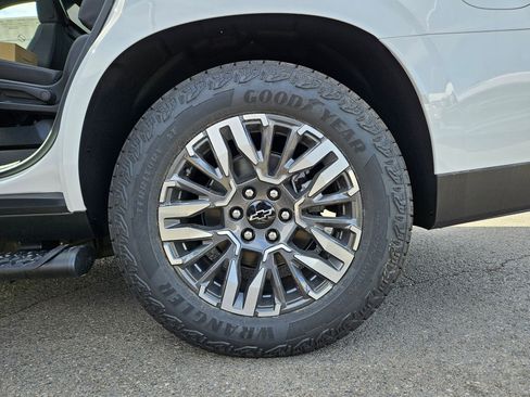 New 2026 Chevrolet Tahoe Z71 w/ Z71 Off-Road Package AWD/4WD image 17