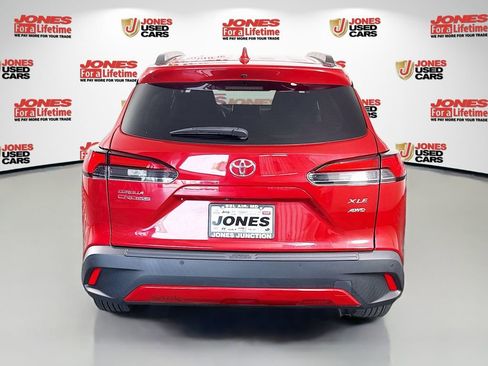 Certified 2023 Toyota Corolla Cross XLE w/ Convenience Package AWD/4WD image 16