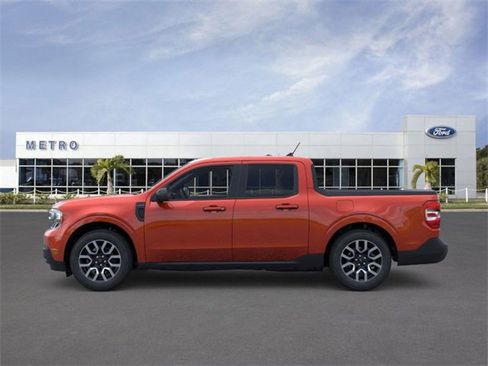 New 2024 Ford Maverick Lariat image 3