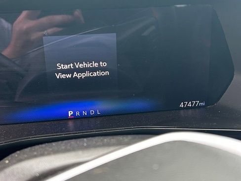 Used 2024 Chevrolet Colorado Z71 w/ Z71 Convenience Package 2 AWD/4WD image 3