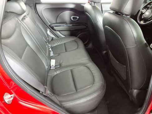 Used 2015 Kia Soul ! w/ Sun & Sound Package FWD image 14