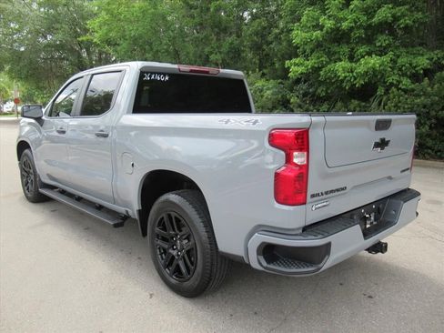 Used 2024 Chevrolet Silverado 1500 Custom w/ Dark Appearance Package RWD image 4