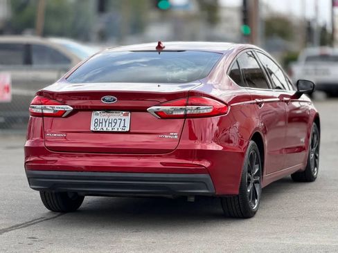 Used 2019 Ford Fusion SE FWD image 14