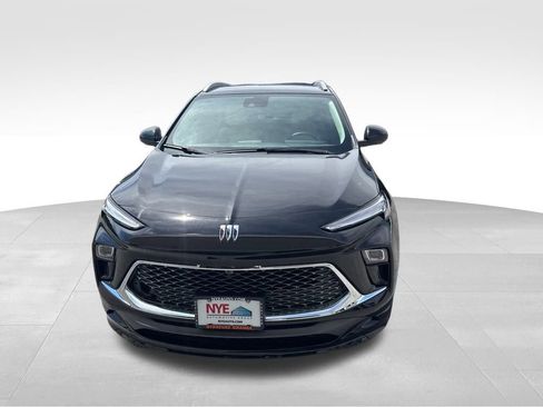 Used 2025 Buick Encore GX Avenir w/ Avenir Technology Package image 9