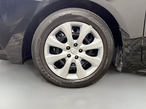 Used 2023 Toyota Corolla LE FWD image 14