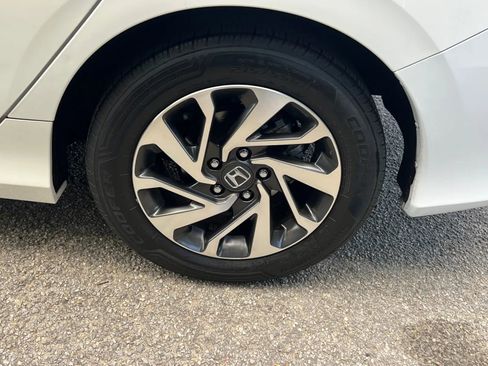 Used 2018 Honda Civic EX image 38