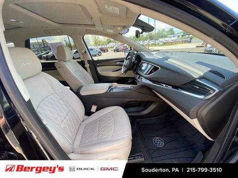 Certified 2022 Buick Enclave Avenir w/ Avenir Technology Package AWD/4WD image 32
