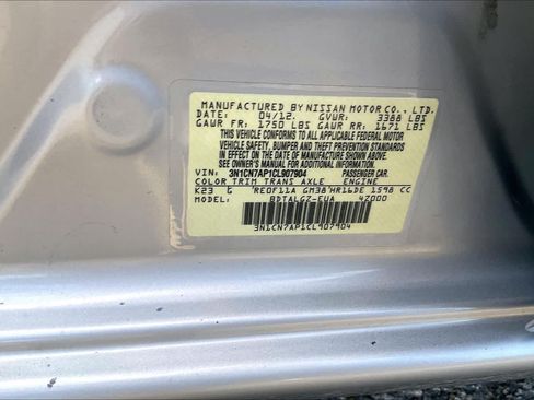Used 2012 Nissan Versa FWD image 29