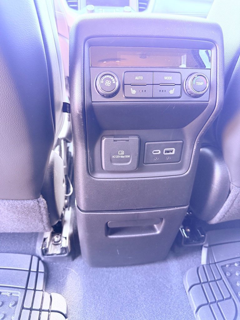 Used 2023 GMC Acadia SLT w/ Elevation Edition FWD image 36