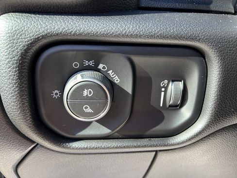 Used 2024 RAM 2500 Big Horn w/ Bed Utility Group image 29