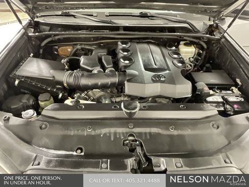 Used 2015 Toyota 4Runner Limited image 49