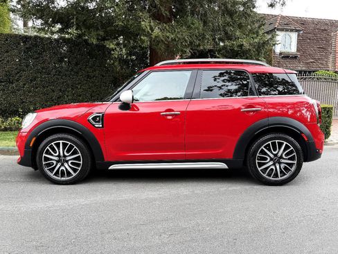 Used 2017 MINI Cooper Countryman S FWD image 4