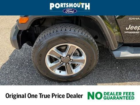 Used 2020 Jeep Wrangler Unlimited Sahara AWD/4WD image 28