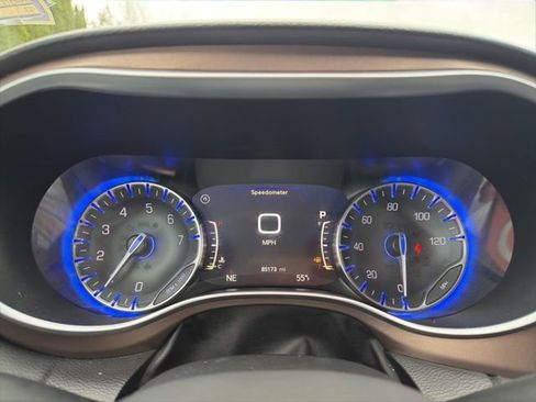 Used 2017 Chrysler Pacifica Touring-L Plus w/ Advanced Safetytec Group FWD image 29