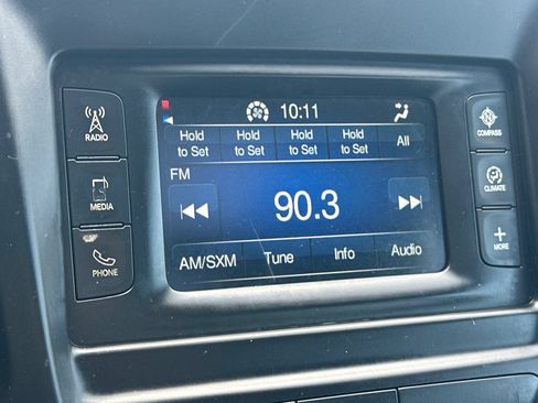 Used 2015 Chrysler 200 S FWD image 18