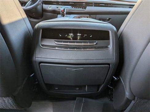 Used 2021 Cadillac Escalade Luxury image 14