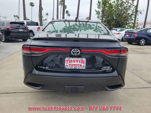 Used 2023 Toyota Mirai w/ Toyota Teammate Package image 5