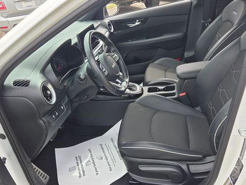 Used 2024 Kia Forte GT-Line w/ GT-Line Premium Package FWD image 5