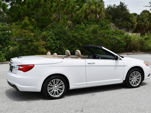 Used 2012 Chrysler 200 Limited FWD image 6