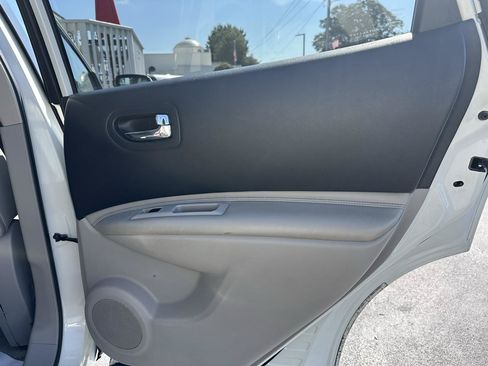 Used 2009 Nissan Rogue SL w/ Leather Pkg FWD image 23