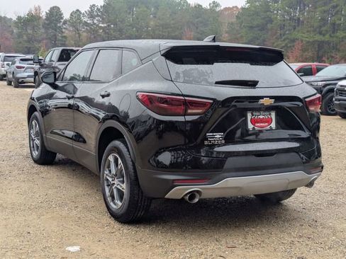 New 2025 Chevrolet Blazer LT image 4