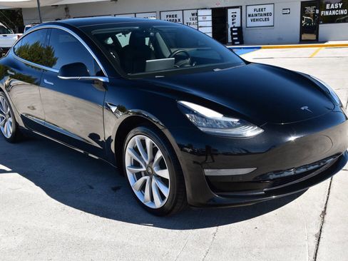 Used 2019 Tesla Model 3 Long Range image 1