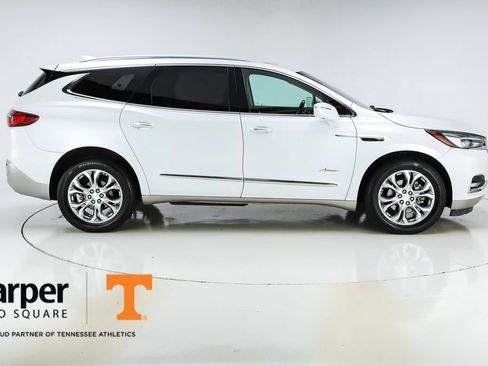 Used 2018 Buick Enclave Avenir w/ Avenir Technology Package AWD/4WD image 10