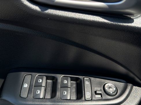 Certified 2023 Hyundai Venue SEL FWD image 16