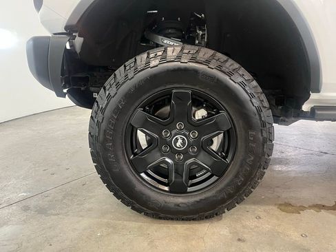 Used 2024 Ford Bronco Black Diamond image 14