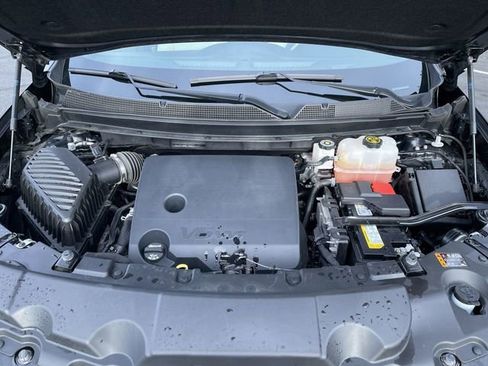 Used 2022 Chevrolet Traverse LS image 29